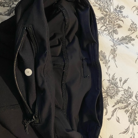 Black Lululemon Legging, Size 4 - Picture 6 of 6